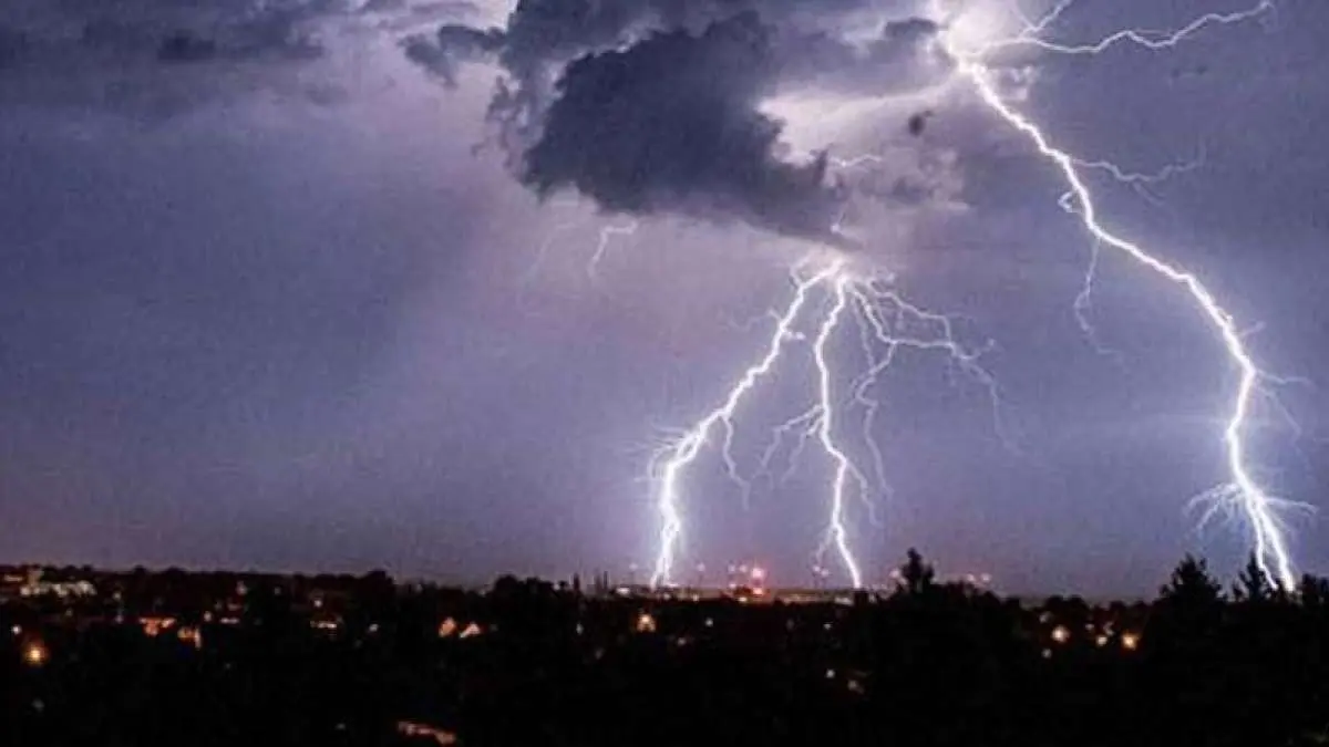 IMD Issues Thunderstorm and Rain Alerts for Andhra Pradesh, Karnataka, and Tamil Nadu: What to Expect in Next 72 Hours